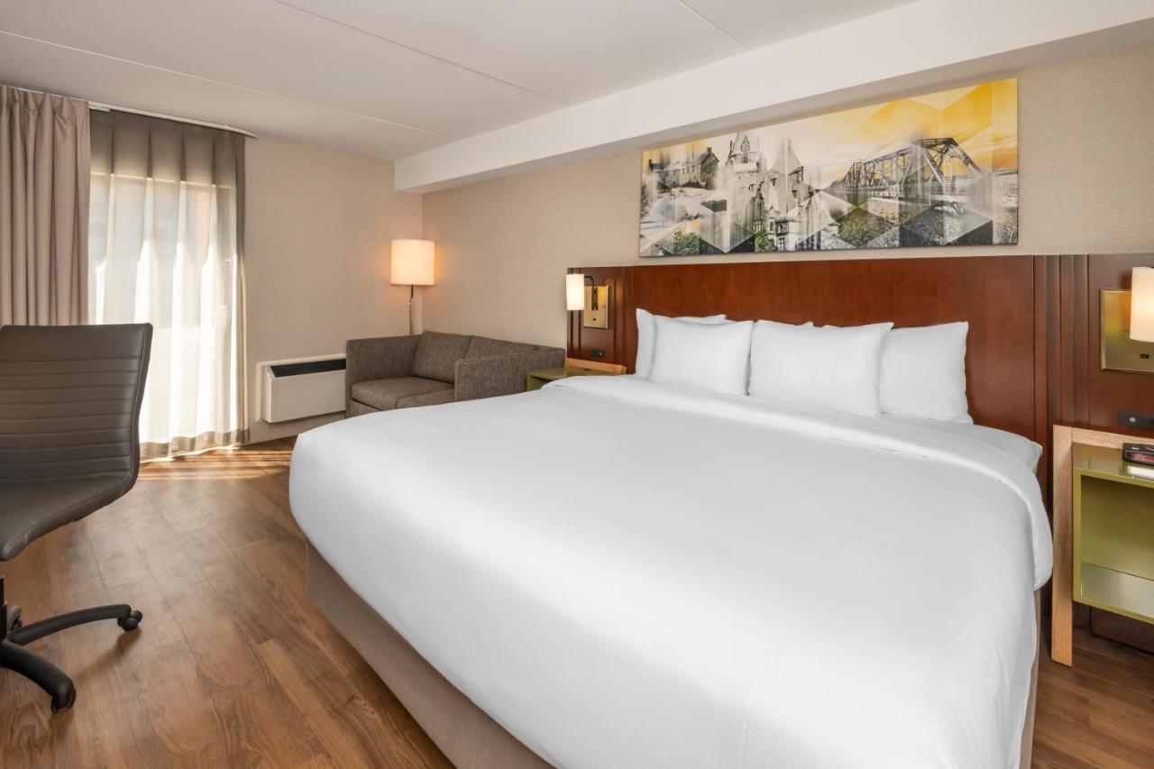 Comfort Inn West Оттава Екстер'єр фото