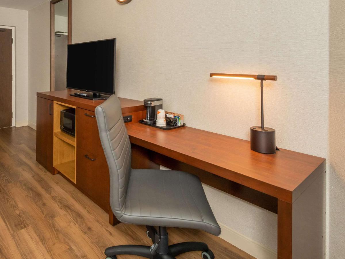 Comfort Inn West Оттава Екстер'єр фото