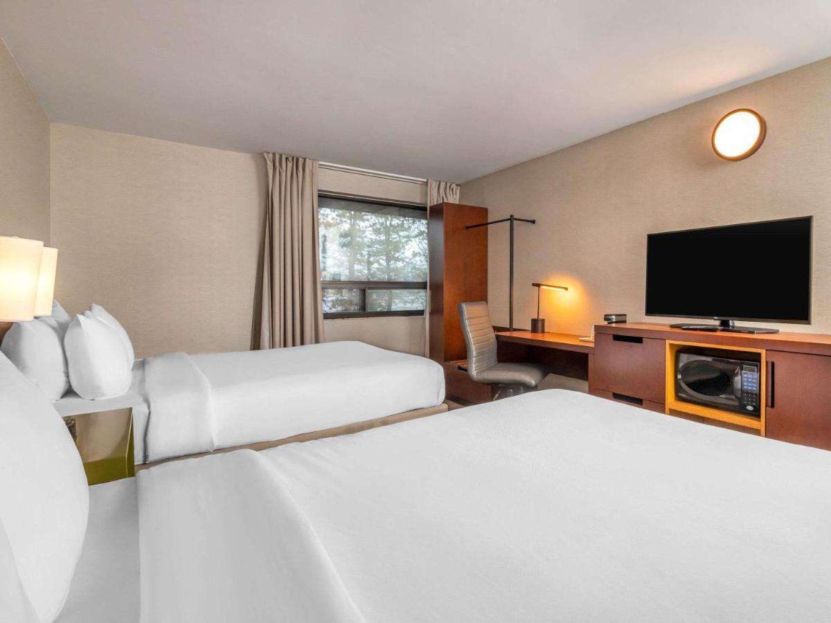 Comfort Inn West Оттава Екстер'єр фото