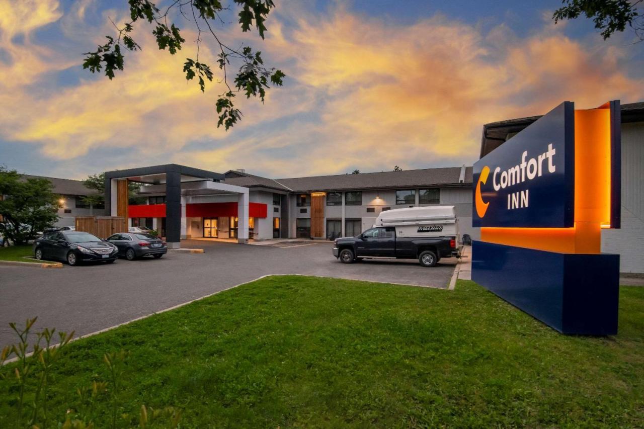 Comfort Inn West Оттава Екстер'єр фото