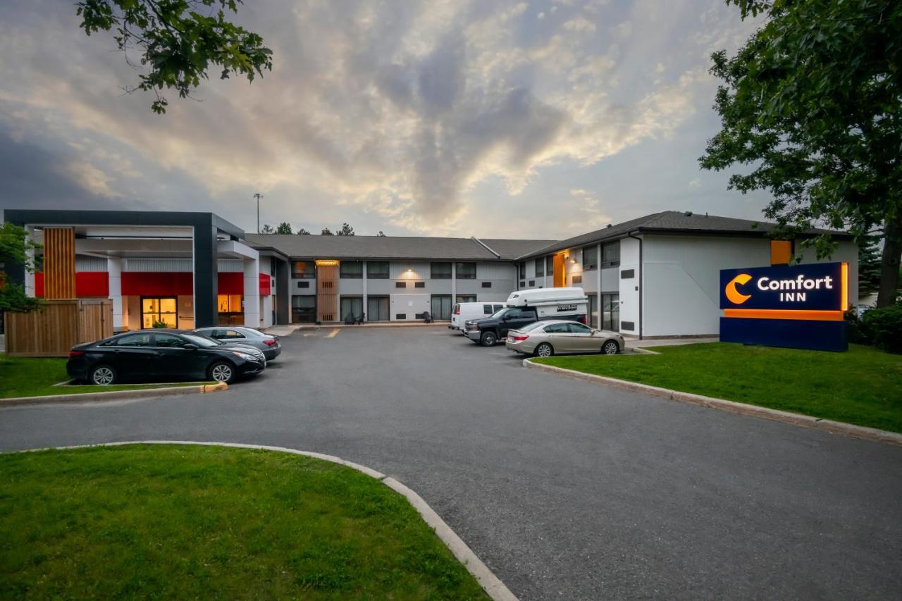 Comfort Inn West Оттава Екстер'єр фото