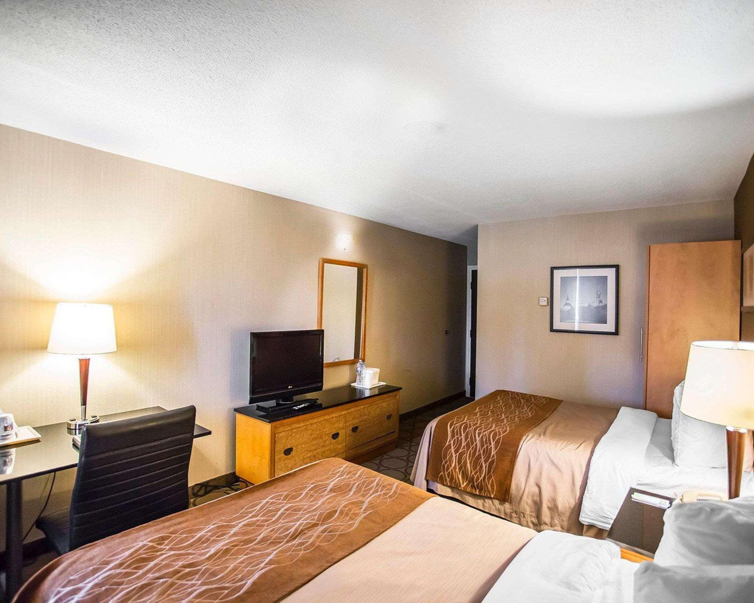 Comfort Inn West Оттава Екстер'єр фото